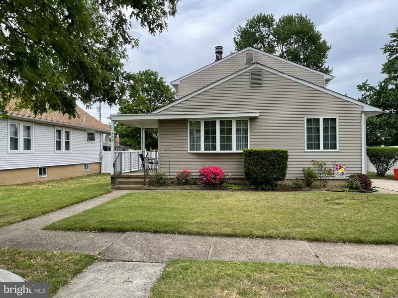 349 BILLINGS AVE, Paulsboro, NJ 08066