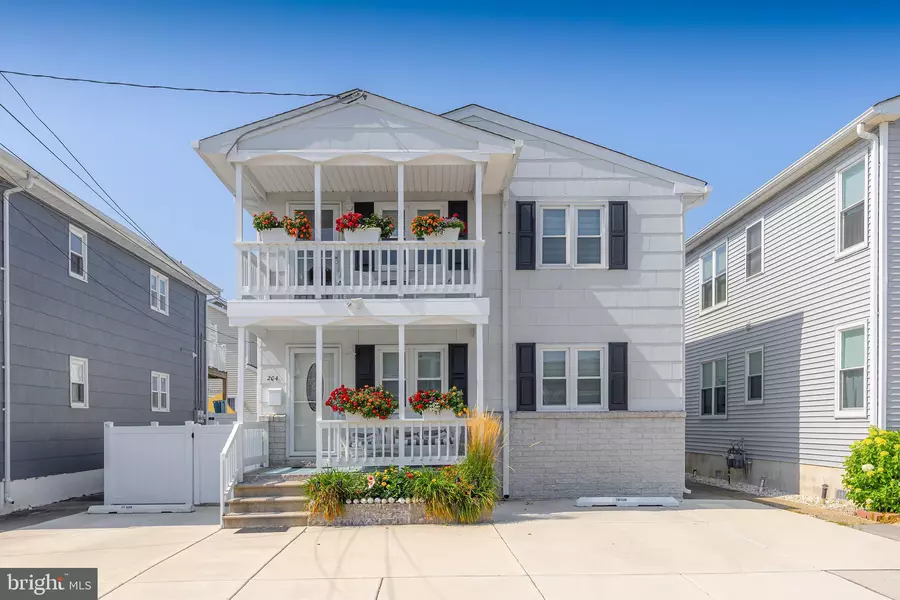 204 E DENVER AVE, Wildwood Crest, NJ 08260