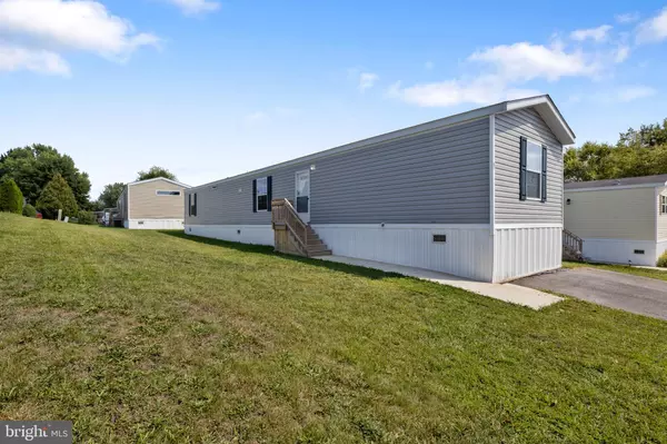 67 CHESAPEAKE EST, Thomasville, PA 17364