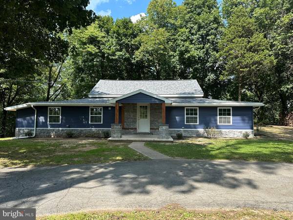 1448 CROSS KEYS RD, Reading, PA 19605