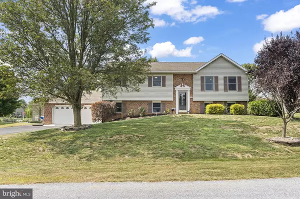 262 PATTISON DRIVE DR, Shippensburg, PA 17257