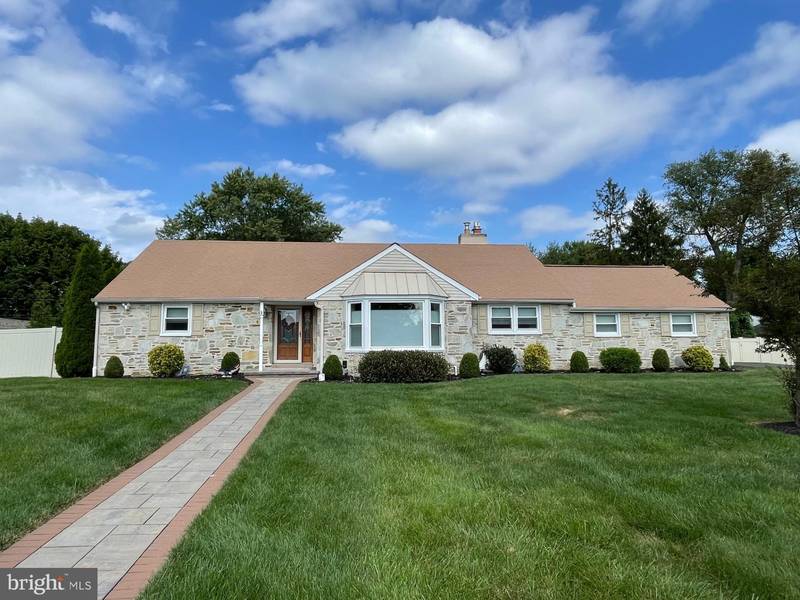 399 LAWRENCE RD, Huntingdon Valley, PA 19006