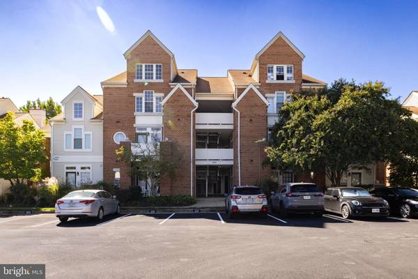 Alexandria, VA 22315,6834-F BRINDLE HEATH WAY #238