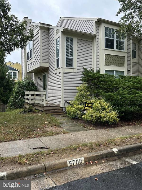 5700 MEDALLION CT, Alexandria, VA 22303