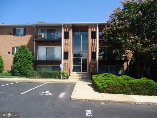 1805-B WILLIAM ST #105, Fredericksburg, VA 22401