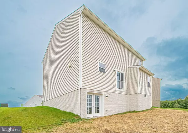 Bunker Hill, WV 25413,206 WIGEON COURT