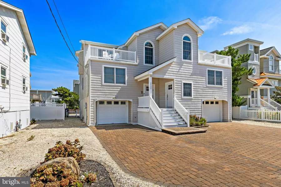 2305 S BAY AVE #B, Beach Haven, NJ 08008