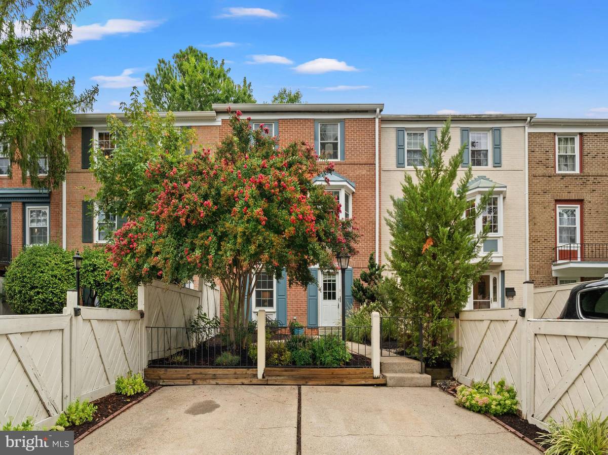 Alexandria, VA 22309,4516 SQUIREDALE SQ