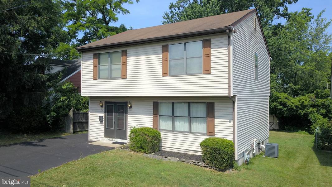 210 GILPIN RD, Willow Grove, PA 19090