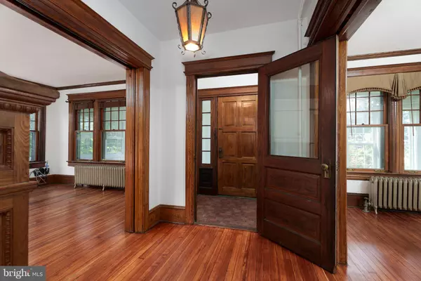 Lawrence Township, NJ 08648,2000 LAWRENCE RD