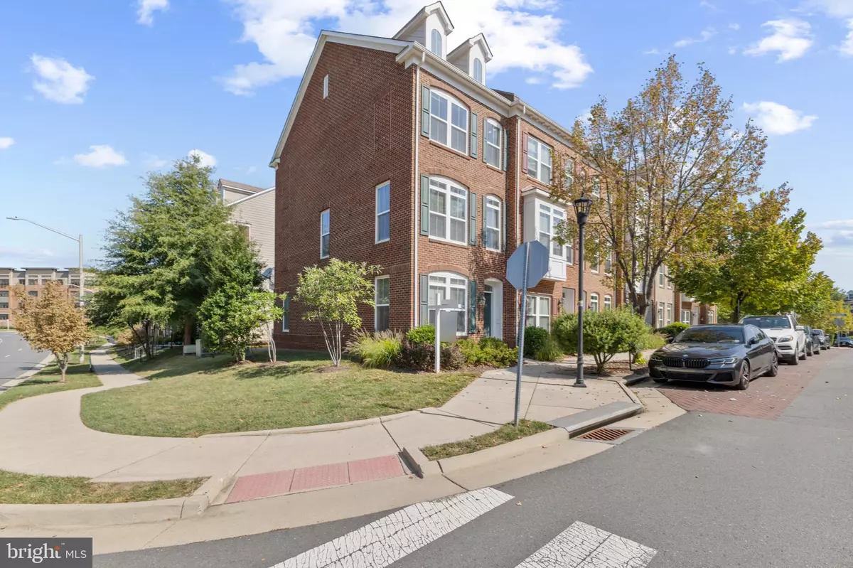 Fairfax, VA 22031,9480 CANONBURY SQ