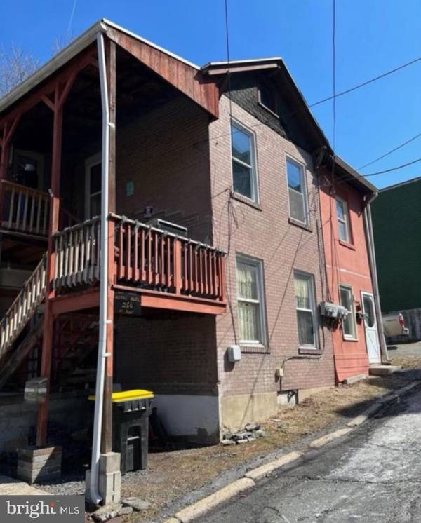 Pottsville, PA 17901,318 N 4TH STREET