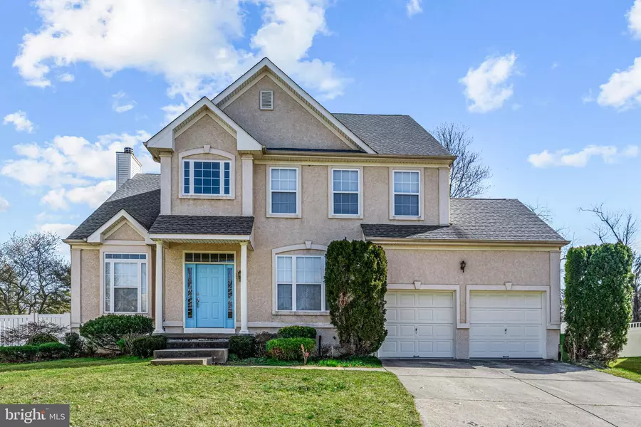 4 STEEPLECHASE CT, Cherry Hill, NJ 08003