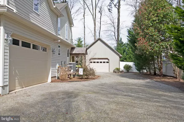 Ocean View, DE 19970,36499 PINE GROVE LN