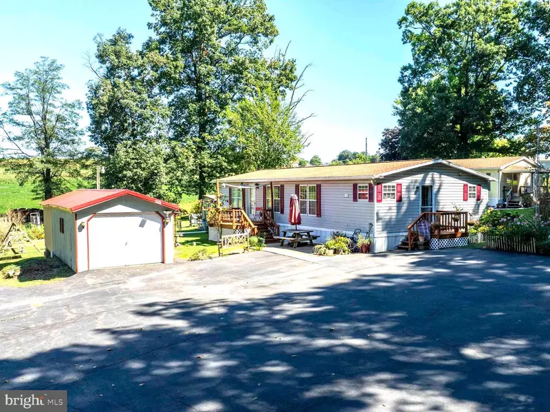 563 CAMBRIDGE RD, Narvon, PA 17555