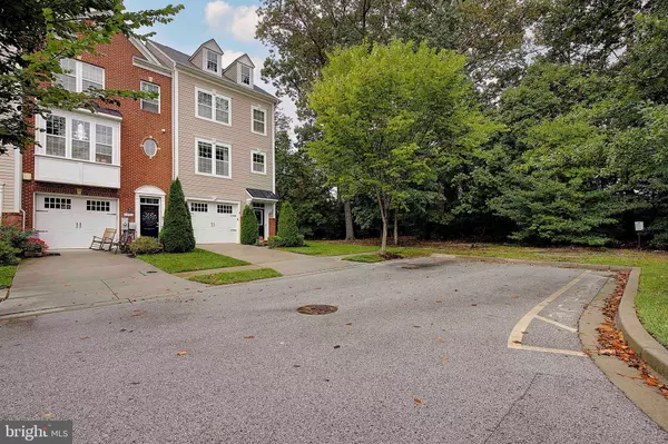 8204 WHITE STAR XING, Pasadena, MD 21122