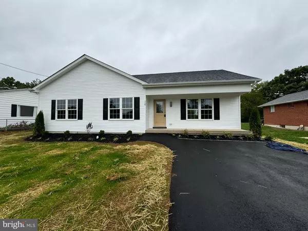 118 BLOSSOM, Winchester, VA 22602