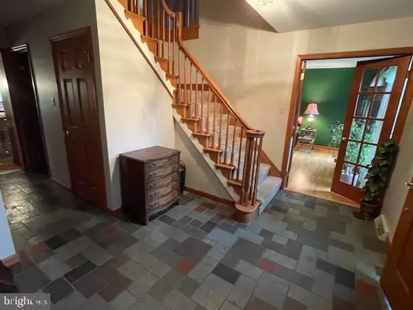 Reading, PA 19605,1049 VICTORY CIR