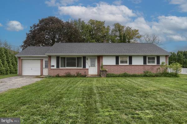 5973 LEMON ST, East Petersburg, PA 17520