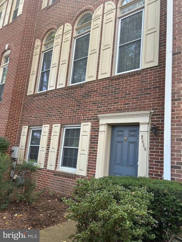 2416 GARNETT DR, Alexandria, VA 22311