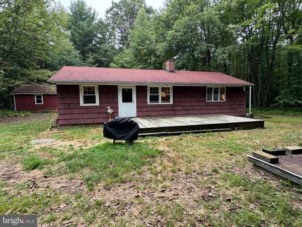 665 LOG FENCE RD,  Palmerton,  PA 18071