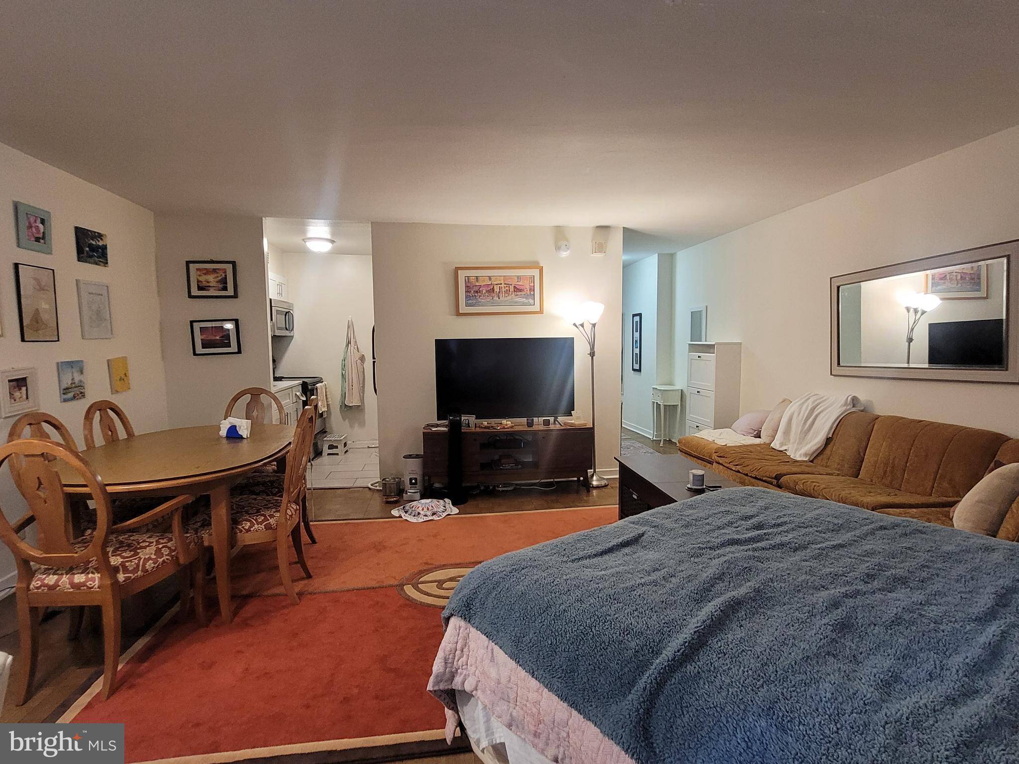 Philadelphia, PA 19103,224-30 W RITTENHOUSE SQ #1003
