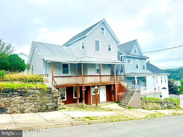 21 CLAY ST, Tamaqua, PA 18252