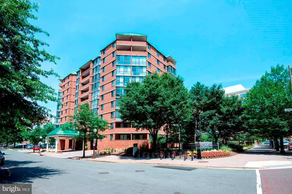 Arlington, VA 22201,1001 N RANDOLPH ST #617