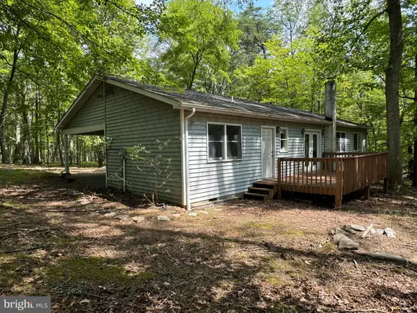 Berkeley Springs, WV 25411,51 SANDSTONE LN