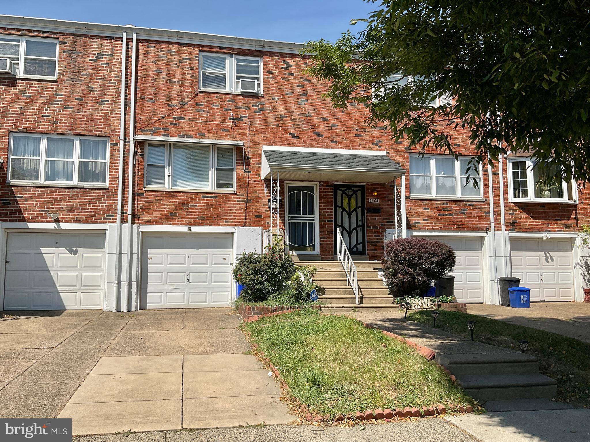 Philadelphia, PA 19142,6607 CORMORANT PL