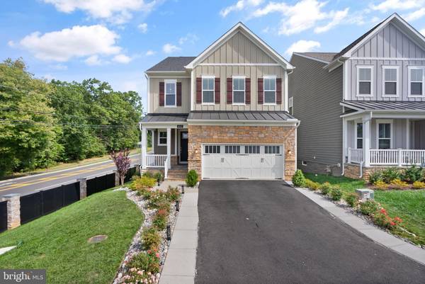 4642 WOOD GLEN RD, Fairfax, VA 22032