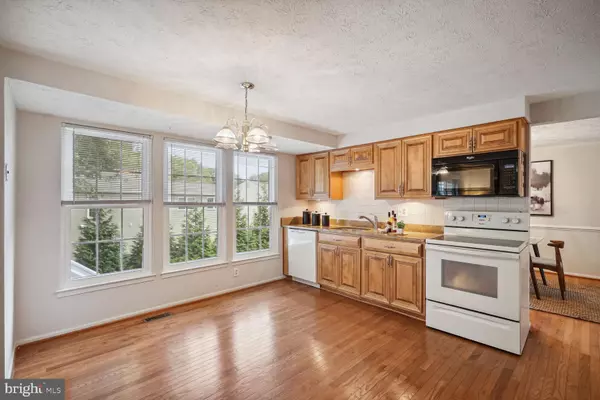 6311 FALLING BROOK DR Burke, VA 22015