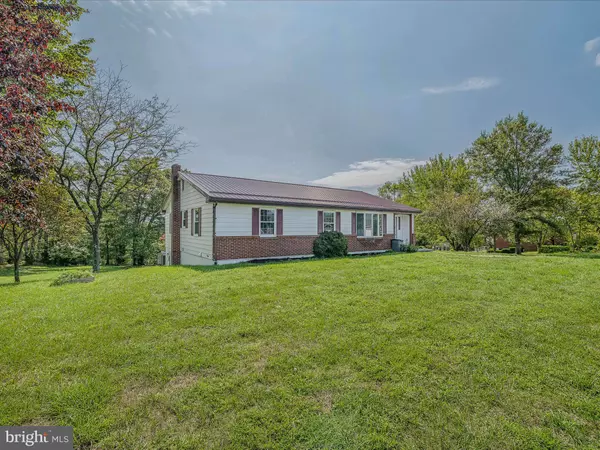 Berkeley Springs, WV 25411,1165 WAUGH RD