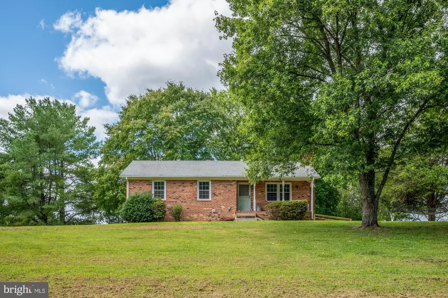 7330 FREDERICKSBURG TPKE, Woodford, VA 22580