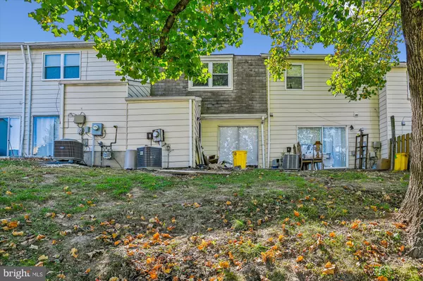 Glen Burnie, MD 21061,6417 LAMPLIGHTER RDG