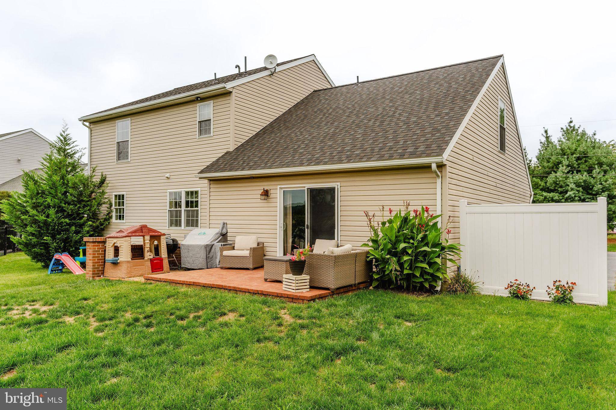 New Holland, PA 17557,468 AIRPORT RD