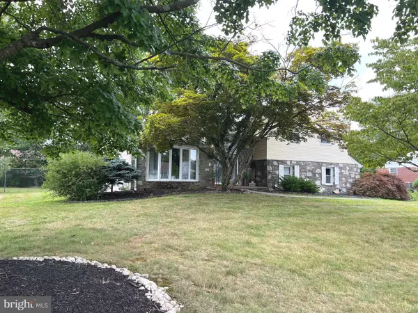 Huntingdon Valley, PA 19006,648 KILLDEER LN