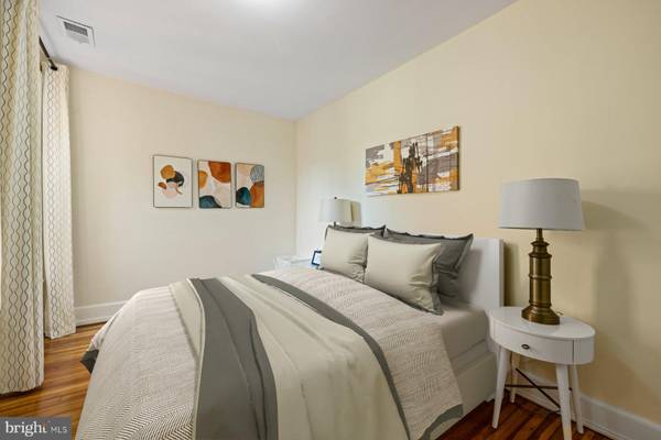 Washington, DC 20002,325 V ST NE