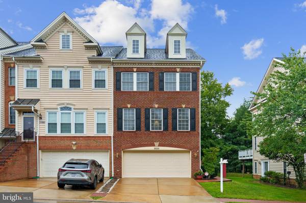 9648 POTTERS HILL CIR, Lorton, VA 22079