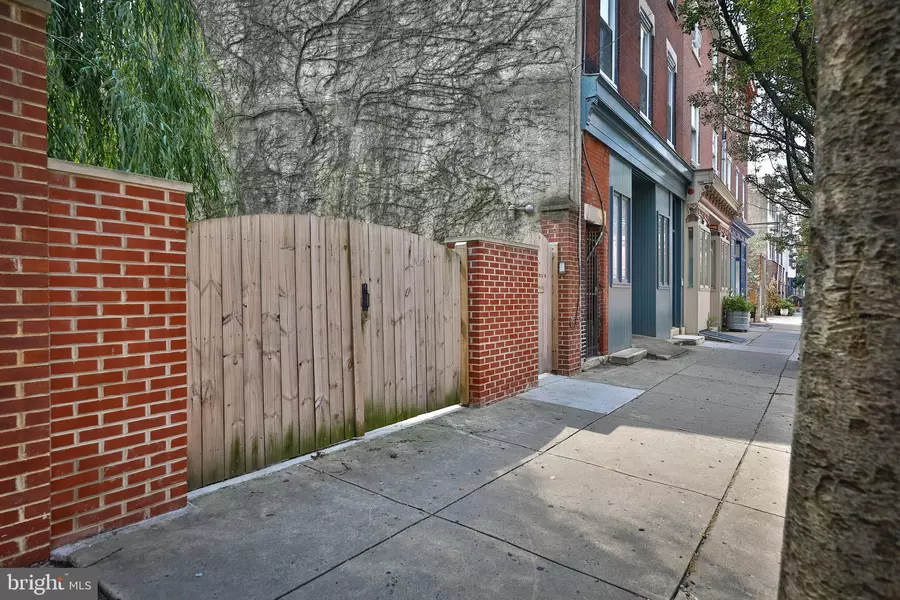 917-919 E PASSYUNK AVENUE #1R AND 2F, Philadelphia, PA 19147