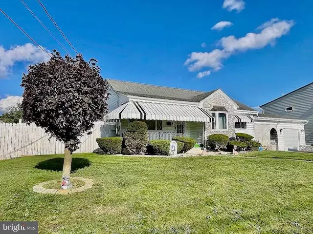 225 S BROAD MOUNTAIN AVE, Frackville, PA 17931