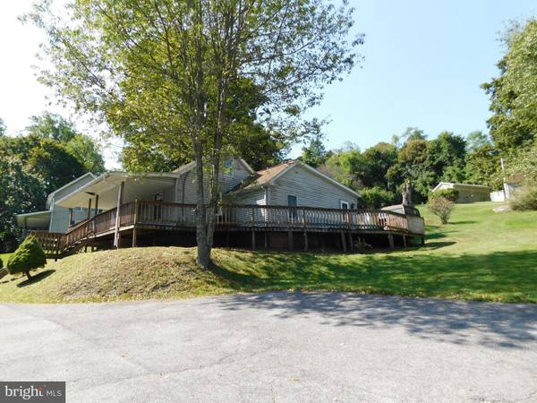 15165 CHARMIAN RD, Blue Ridge Summit, PA 17214