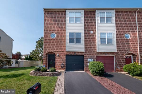 53 FREEDOM TER, Easton, PA 18045