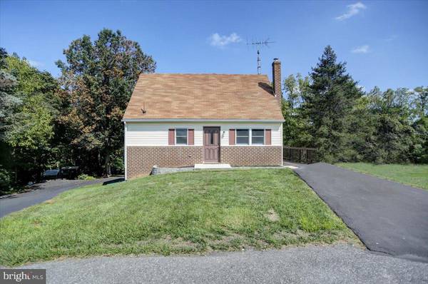 15 LYNN AVE, Newburg, PA 17240