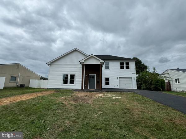 Levittown, PA 19055,81 OUTLOOK LN