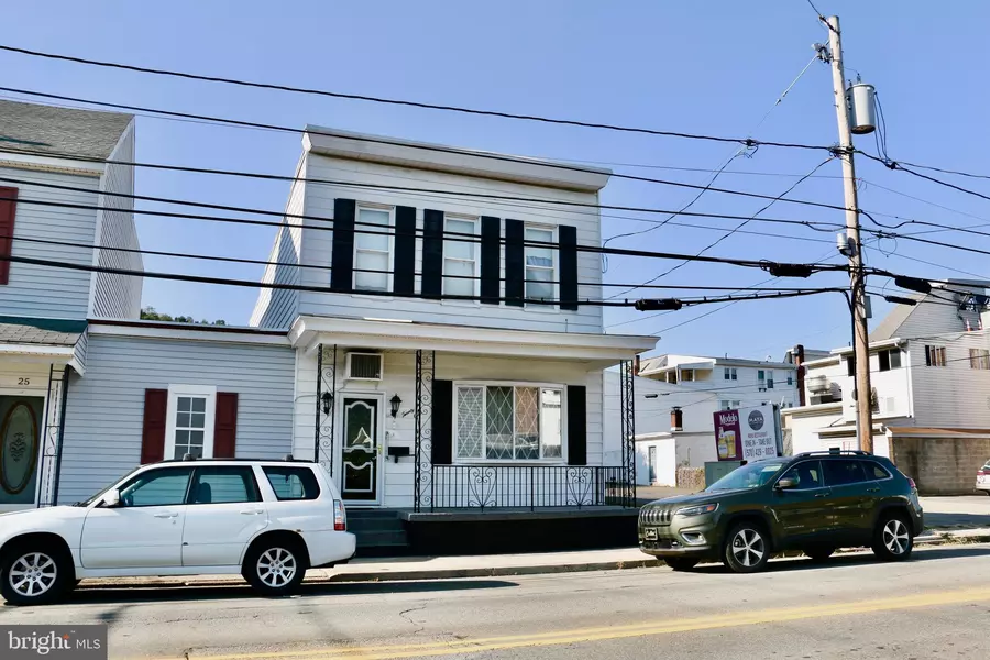 21 W HANCOCK ST, Saint Clair, PA 17970