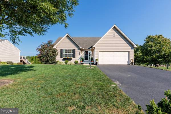 336 WILLOW DELL LN, Leola, PA 17540