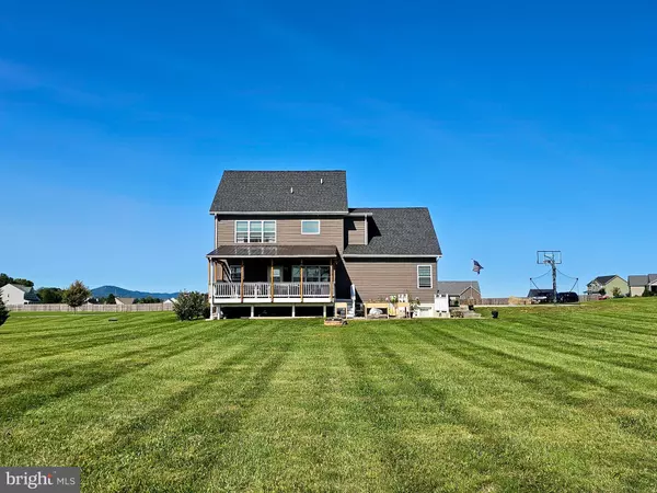 Hedgesville, WV 25427,56 GLETNER LNDG