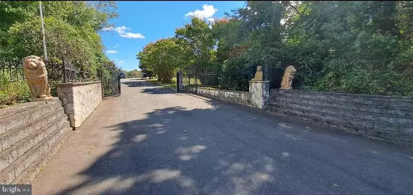 Monroe Township, NJ 08831,58 BERGEN MILLS RD