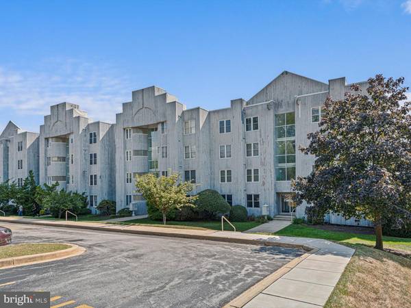 Wilmington, DE 19809,5209-UNIT LE PARC DR #37